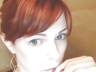 Babe MILF Redhead