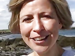 Babe Juicy MILF