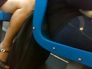 รถบัส เป็นผู้ใหญ่