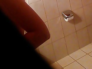 amateur badkamer harig handjob milf vrouw