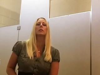Amateur Ass Blonde Masturbation Mature MILF Public